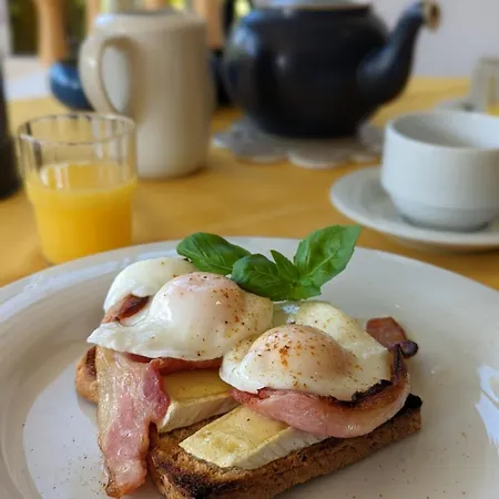 Applecroft House 3*