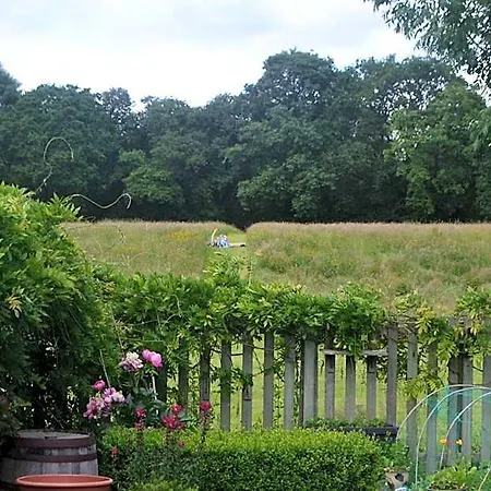 B&B Applecroft House
